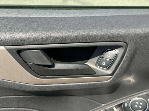 Used 2022 Ford Escape SE image 33