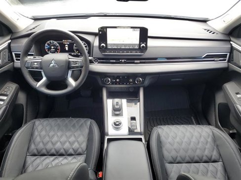 Used 2023 Mitsubishi Outlander SEL image 15
