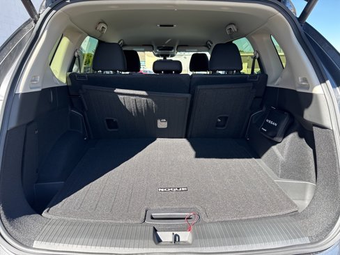 New 2026 Nissan Rogue SV image 9