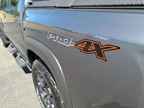 Used 2022 Nissan Frontier PRO-4X image 33