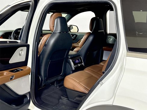 Used 2022 Lincoln Aviator Reserve w/ Equipment Group 201A image 24