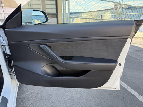 Used 2020 Tesla Model 3 Standard Range Plus image 21