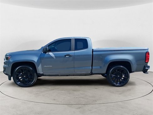 Used 2018 Chevrolet Colorado W/T image 2