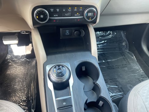 Used 2020 Ford Escape SE image 20