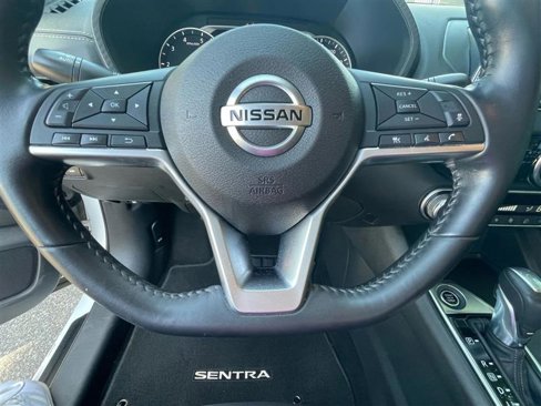 Used 2020 Nissan Sentra SV image 9