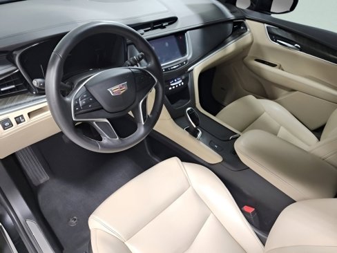 Used 2017 Cadillac XT5 FWD image 22