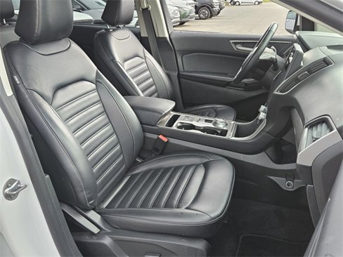Used 2023 Ford Edge SEL image 16
