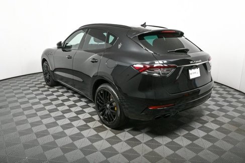 Certified 2022 Maserati Levante GT image 31