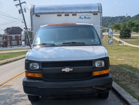 Used 2004 Chevrolet Express 3500 image 12