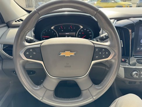 Used 2020 Chevrolet Traverse LT image 22