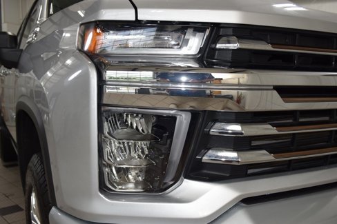 Used 2022 Chevrolet Silverado 2500 High Country w/ Technology Package image 10