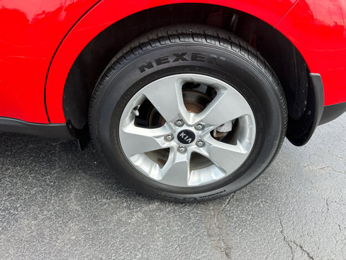 Used 2019 Kia Soul image 14