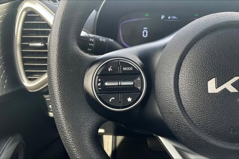 Used 2024 Kia Soul LX w/ Option Group 015 image 16