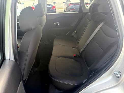 Used 2018 Kia Soul image 14