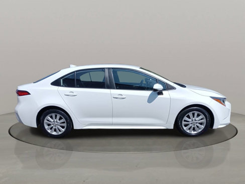 Used 2022 Toyota Corolla LE image 7