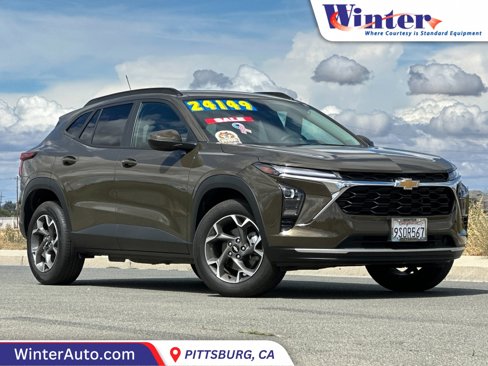 Used 2024 Chevrolet Trax LT w/ Driver Confidence Package image 1