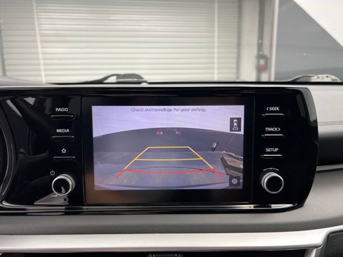 Used 2022 Kia K5 LXS image 27