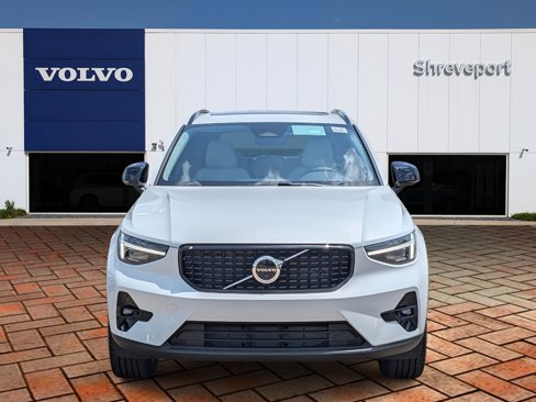 New 2026 Volvo XC40 B5 Plus w/ Protection Package Premier image 2