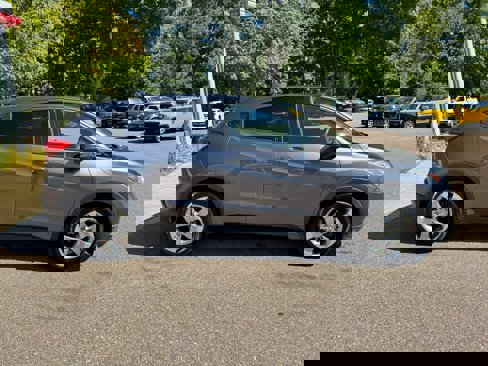 Used 2017 Honda HR-V EX image 8