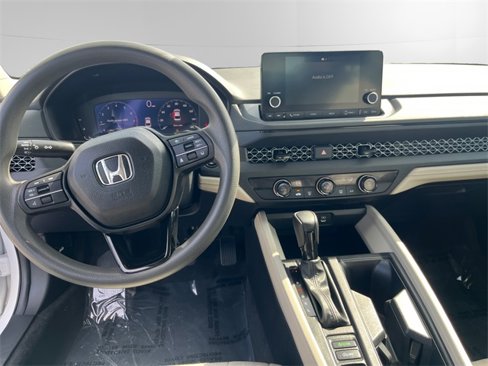 Used 2023 Honda Accord LX image 11