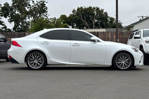Used 2018 Lexus IS 300 F Sport image 3