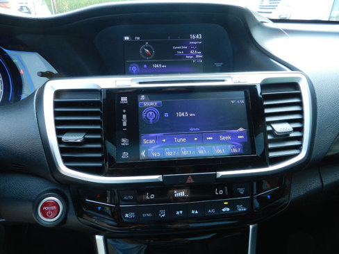 Used 2017 Honda Accord EX-L image 16