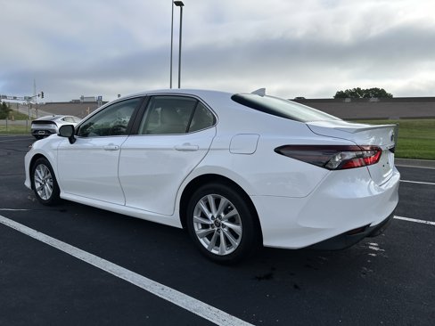 Certified 2022 Toyota Camry LE image 8