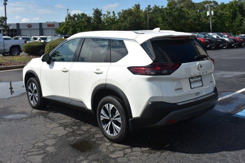 Used 2021 Nissan Rogue SV w/ Premium Package image 8