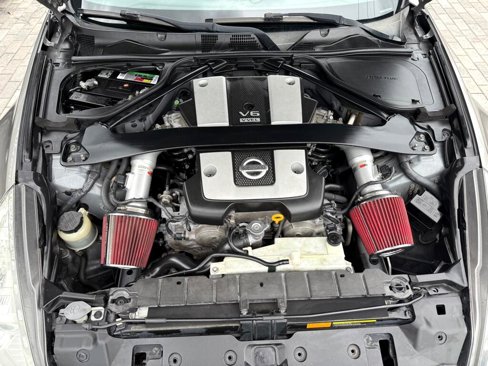Used 2010 Nissan 370Z Touring image 25