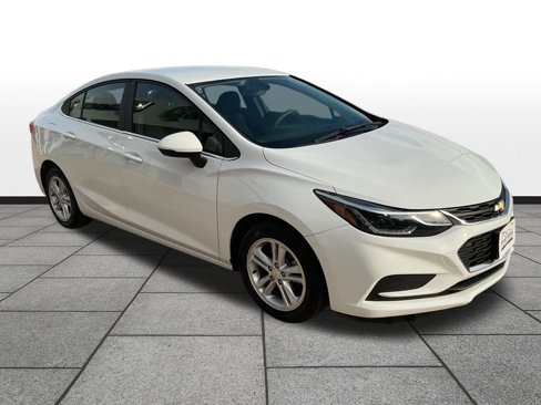 Used 2017 Chevrolet Cruze LT image 7