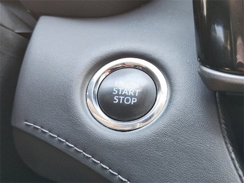 Used 2022 Toyota Highlander XLE image 22