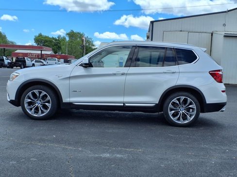 Used 2017 BMW X3 xDrive28i image 2