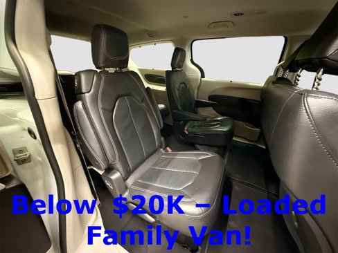 Used 2022 Chrysler Pacifica Touring-L image 26