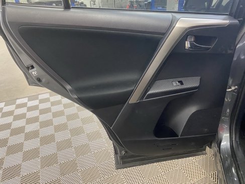 Used 2015 Toyota RAV4 XLE image 16