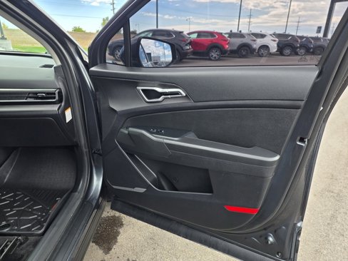 Used 2023 Kia Sportage LX image 10