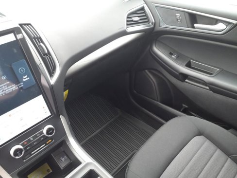 Used 2024 Ford Edge SE image 36