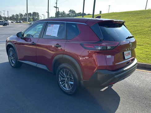 Used 2021 Nissan Rogue S image 3