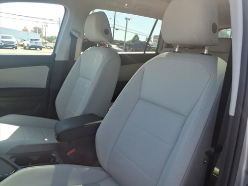 Used 2020 Volkswagen Tiguan SE w/ Panoramic Sunroof Package image 12