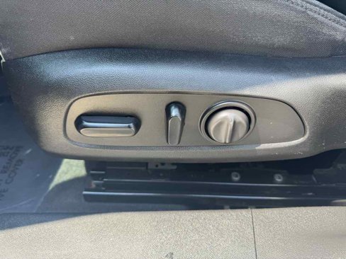 Used 2018 Chevrolet Malibu LT image 17