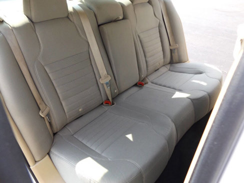 Used 2013 Ford Taurus SE image 22