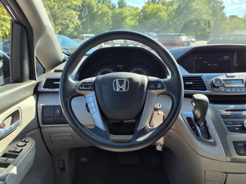 Used 2016 Honda Odyssey LX image 9