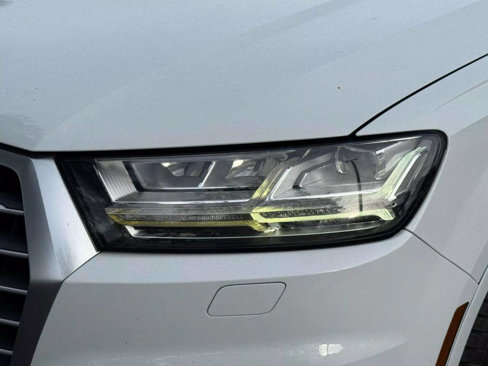 Used 2017 Audi Q7 3.0T Premium Plus w/ Premium Plus Package image 11