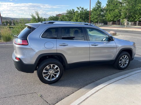 Used 2019 Jeep Cherokee Latitude Plus w/ Comfort/Convenience Group image 5