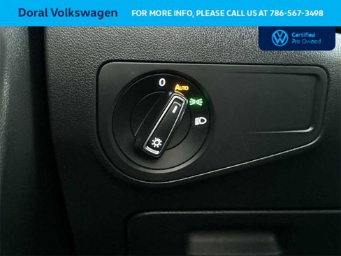 Used 2023 Volkswagen Tiguan SE image 17