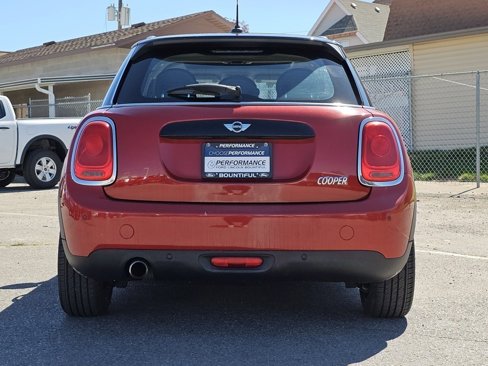 Used 2016 MINI Cooper 4-Door Hardtop image 21