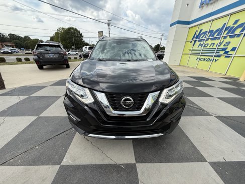 Used 2019 Nissan Rogue SL w/ Premium Package image 3