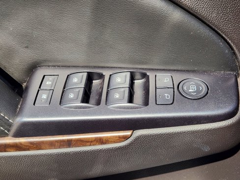 Used 2016 Chevrolet Suburban LT image 27