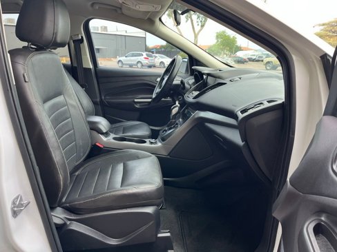 Used 2014 Ford Escape SE w/ Equipment Group 201A image 17