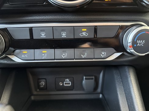 Used 2024 Nissan Sentra S image 30