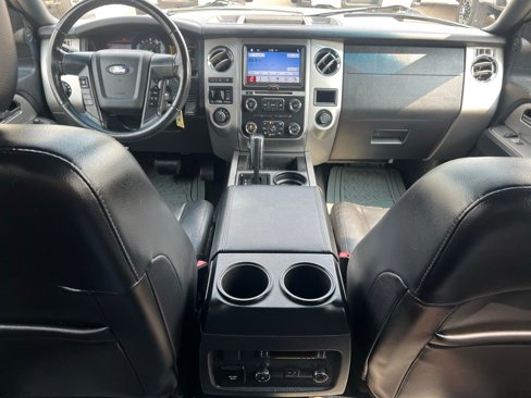Used 2016 Ford Expedition XLT w/ Equipment Group 202A image 25